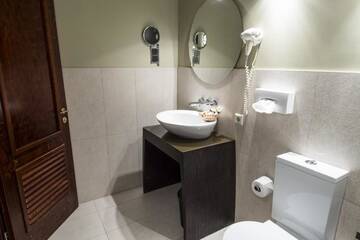 Фото номера Двухместный номер Делюкс с 1 кроватью Отель Port Hotel г. Адажи 5